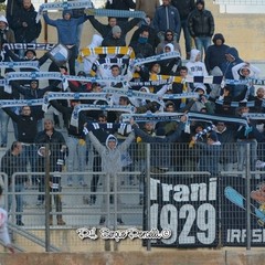 Sciarpata tifosi tranesi (foto Porcelli)