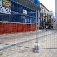 Pericolo di crollo per lo stabile del fondaco in Piazza Longobardi