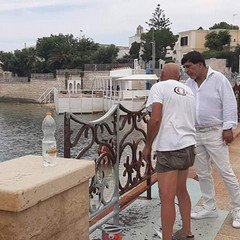 Ringhiere situate lungo la salita che porta al Monastero