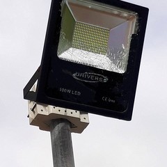 Vandali in azione al Palazzetto dello Sport