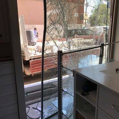 Rapina nella farmacia Mininni - Iannuzzi