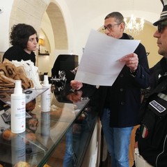 Prevenzione Coronavirus, distribuite nei bar di Trani locandine con le misure igienico-sanitarie