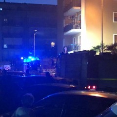 Incendio in un appartamento di via Amendola