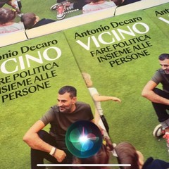 Antonio Decaro Presentazione libro vicino