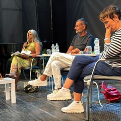 Antonio Decaro Presentazione libro vicino