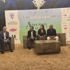 "Aperitivo tra gli ulivi"