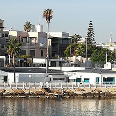 Strutture mobili lungomare di Trani