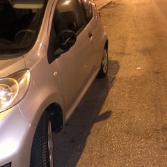 Auto danneggiate in corso Alcide De Gaspari