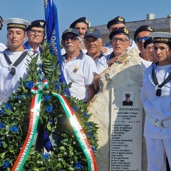 Cerimonia di inaugurazione della stele a Giovinazzo marzo