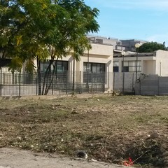 Scuola Cezza, area bonificata da sterpaglie