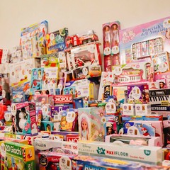 Foto Regala un giocattolo