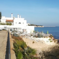 Strutture mobili lungomare di Trani