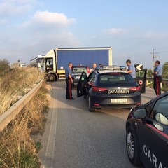 Ruba un camion e tenta la fuga, arrestato nelle campagne di Trani