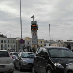 Porti di Trani, varchi attivi e auto in transito