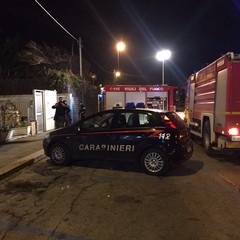 Incendio in un'abitazione sul lungomare Cristoforo Colombo