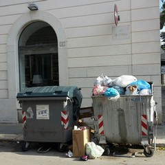 Rifiuti in via Cuneo