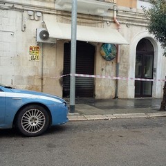 bomba carta davanti a pescheria di corso Regina Elena