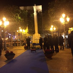 Deposizione della corona di fiori alla statua della Madonna Incoronata