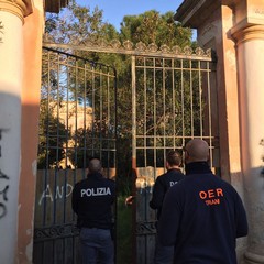 Trani, crolla parte di una villa antica in zona Stadio