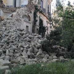 Trani, crolla parte di una villa antica in zona Stadio