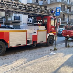 Via Malcangi, vigili del fuoco