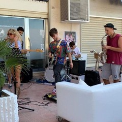 Esibizione bloccata in via Bari