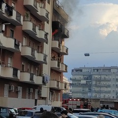 Incendio in via Ugo la Malfa