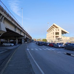 Colonna auto per tamponi