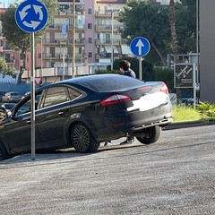 automobile incagliata