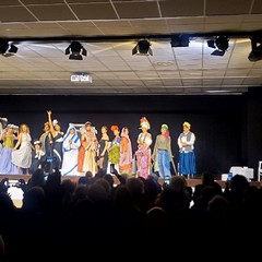 Bucci spettacolo donne