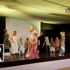 Bucci spettacolo donne