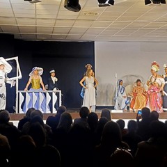 Bucci spettacolo donne