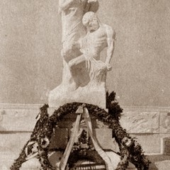 Monumento dei caduti in villa comunale