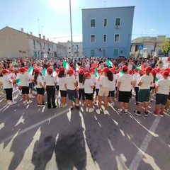 Suona la campanella: inizia il nuovo anno scolastico. Il benvenuto alla scuola "Petronelli"