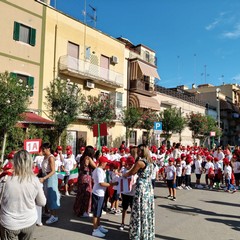 Suona la campanella: inizia il nuovo anno scolastico. Il benvenuto alla scuola "Petronelli"