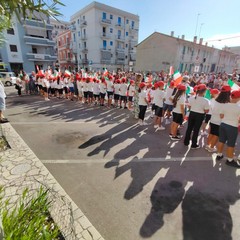 Suona la campanella: inizia il nuovo anno scolastico. Il benvenuto alla scuola "Petronelli"