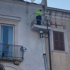 Installati i proiettori in Piazza Longobardi