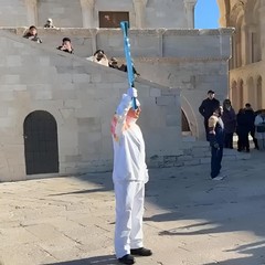 Milano Cortina la Fiamma Olimpica a Trani