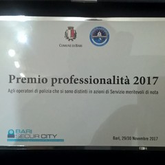 Polizia locale, Fontana e Montaruli ricevono il premio alla professionalità