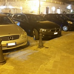 parcheggio selvaggio piazza Plebiscito