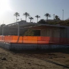 Strutture mobili lungomare di Trani