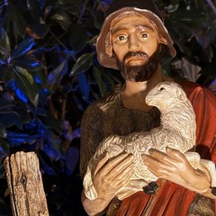 Trani Presepe in Piazza Libert Allocazione del bambinello