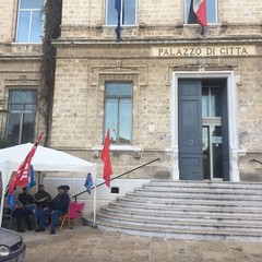 Ex vigilanti Amiu, in atto lo sciopero della fame