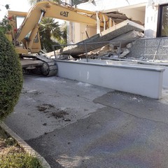 Colpo alla Bartolini trasporti