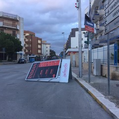 I danni causati dal vento in via Pozzo Piano e via Bari