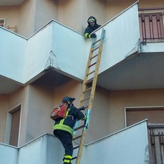 Intervento dei vigili del fuoco in via Malcangi