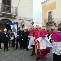 Le immagini della processione e dell'accoglienza della reliquia