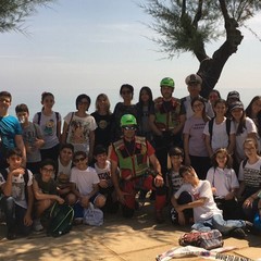 Studenti e soccorritori del Soccorso Alpino di Puglia