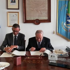 Firma del protocollo d'intesa tra Trani e Matera