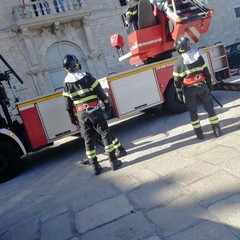 Vigili del fuoco al tribunale di Trani
